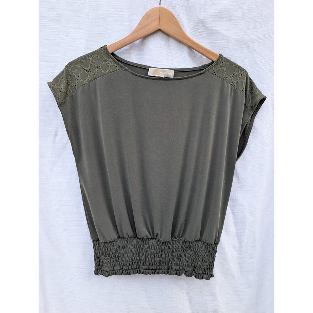 Michael Kors Womens Sleeveless Boat Neck Blouse Size Medium Olive Floral Smocked